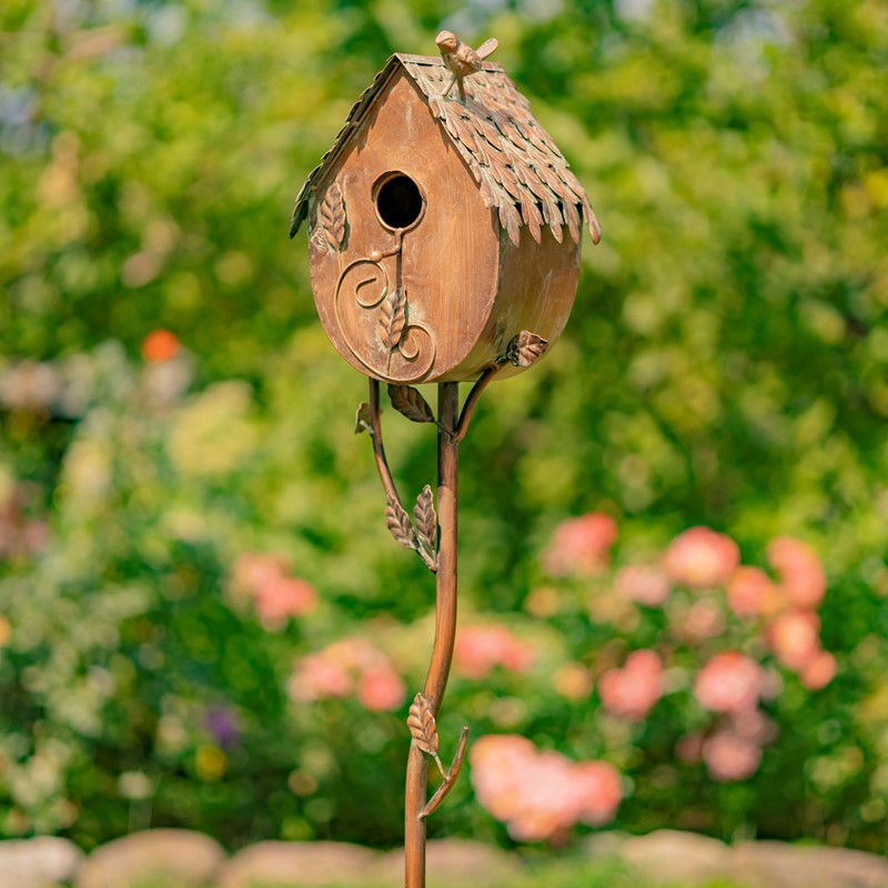 Country Style Iron Birdhouse Stake Farm House