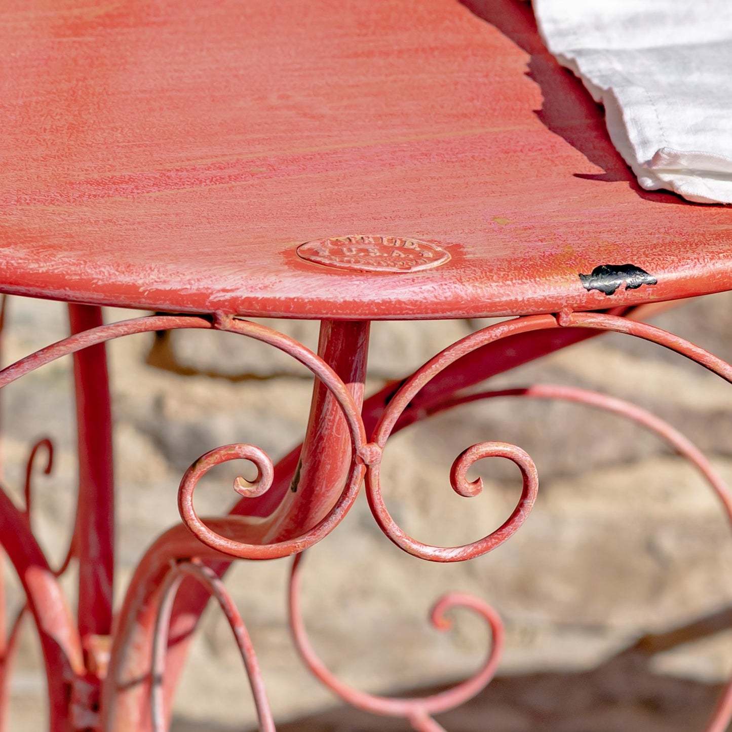 Le Chardenoux 1908 Three Piece Metal Bistro Set in Flamingo Pink